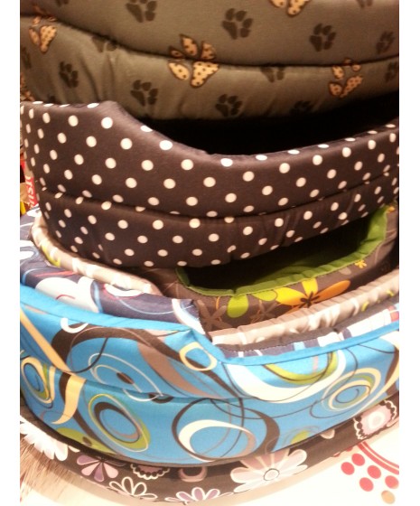 Legowisko do spania. PRODUKT POLSKI. Rozmiar 57x75cm. Wypełnione poduchą.