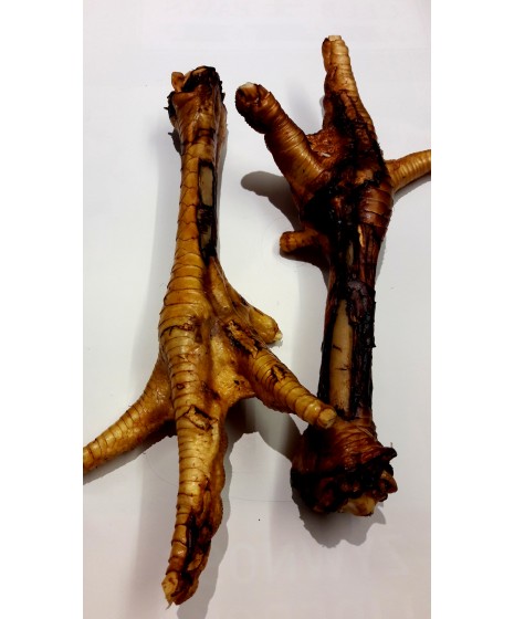 Łapka wędzona z indyka. Zupełnie naturalna przekąska dla pieska. Produkt POLSKI. Długość około 25cm.